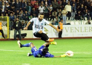 Erzurumspor Erzin dönemecinde